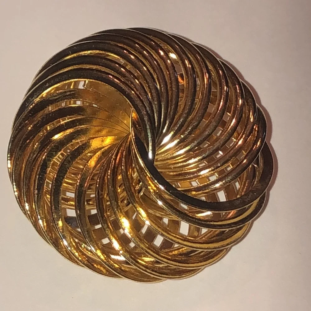 Vintage Gold Tone Round Spiral Boho Brooch